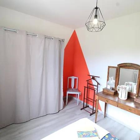 Location De Gite En Auvergne: Confort, Activites Nature Et Proximite Sites Historiques - Fr-1-742-544